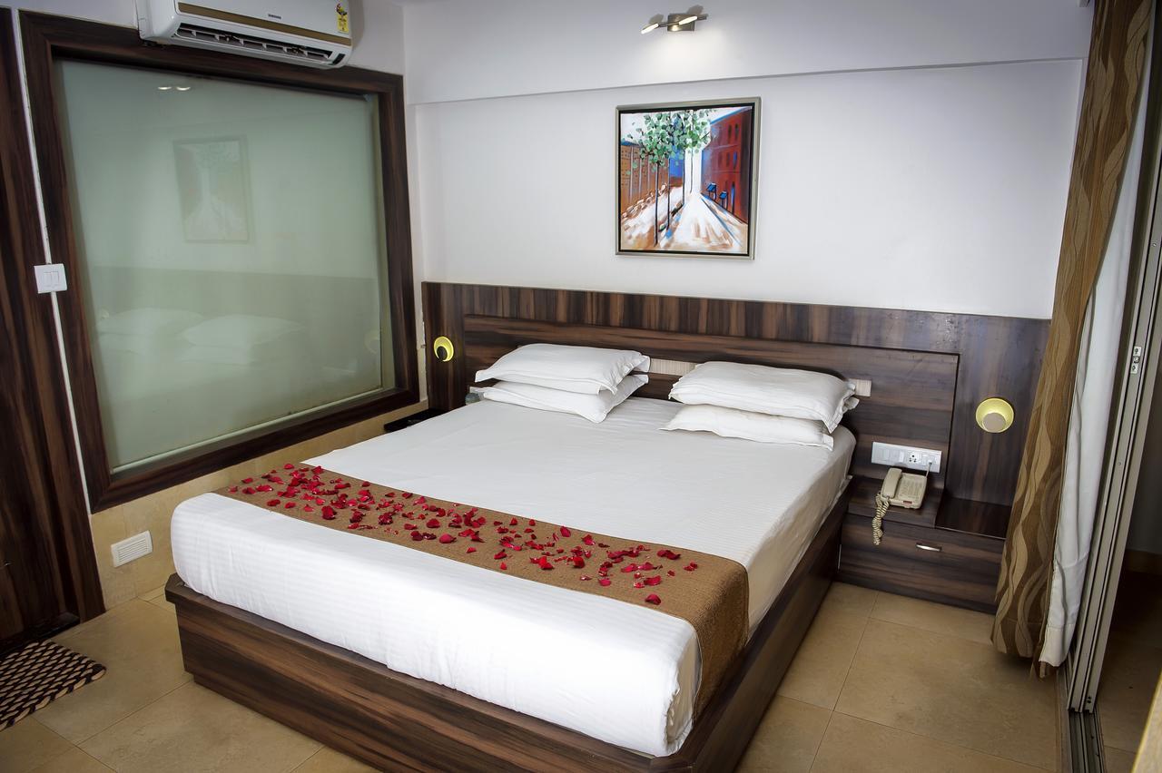 Deluxe Villa,516298311:JPEG